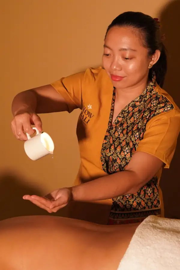 Masaje con Vela de Karité